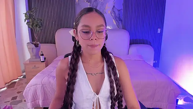 CarolineFyre 即時 XXX 聊天