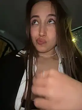 Show modela ICrazyOneIRL na web-kameri