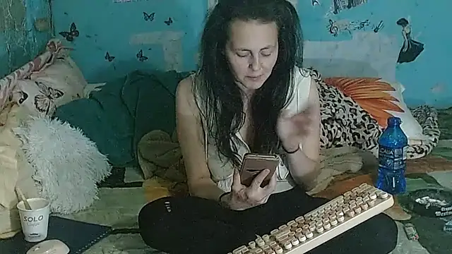 brighteyes77 live XXX chat