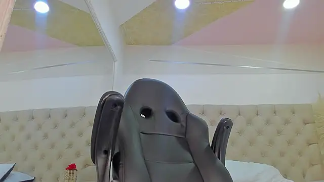 Онлайн чат XXX DylanRoyce_