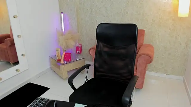 Webkamerová show Connyy-21