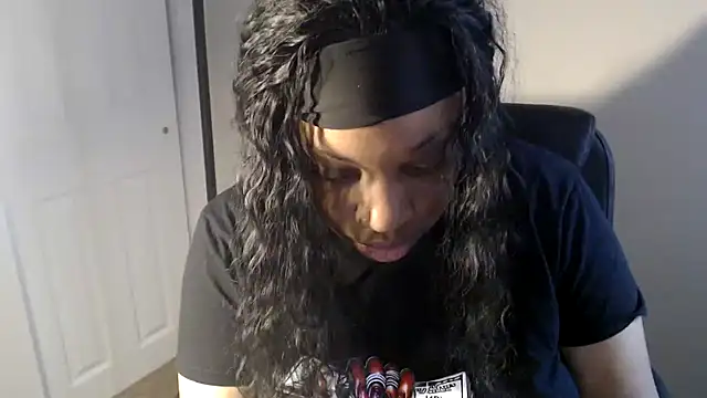 Sexymona1218 Chat XXX in diretta