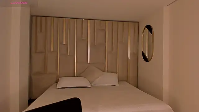 EveBensonX 即時 XXX 聊天