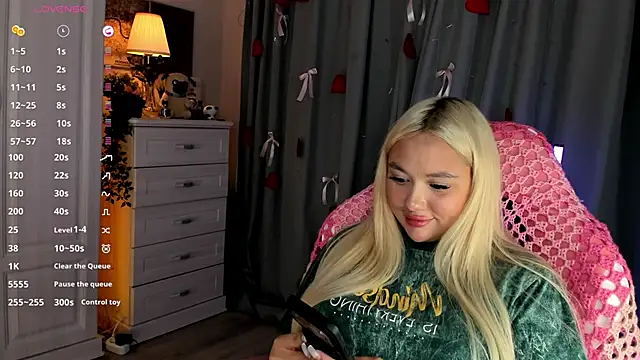 _Loneve__ live XXX chat