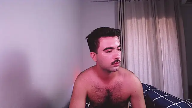 hairyzodb Adlı Modelin Web Kamerası Şovu