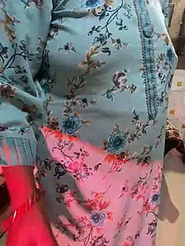 Meera_xxx Adlı Modelin Canlı XXX Sohbeti