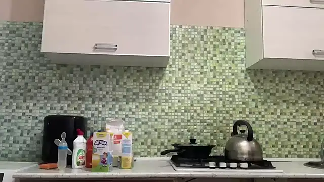 Chat XXX ao vivo de KikiAmino