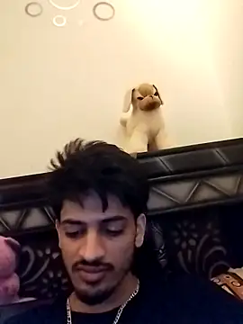 Wild_Vassu: διαδικτυακό σόου στην κάμερα