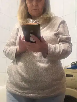 Irina2909@xh Chat XXX in diretta