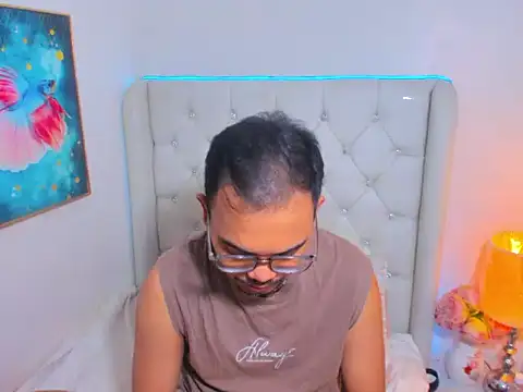 Pokazy przed kamerką – AsianZero