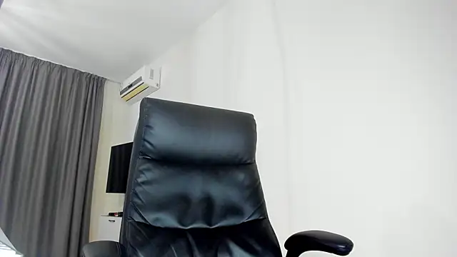 Findom_guy: онлайн-секс-чат