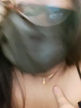 mini27mimi 现场XXX聊天