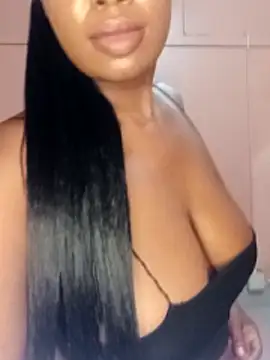 Luciouslips00's Webcam Show