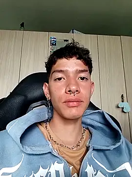 heyy_noah11のライブXXXチャット