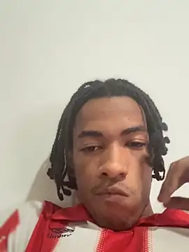 mondacuo3000: διαδικτυακό σόου στην κάμερα