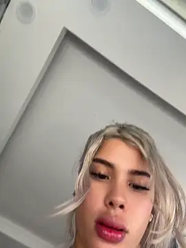 Webkamerová show YouCandiSumisa