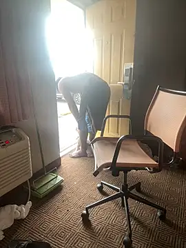 Stressreliever82's Live XXX Chat