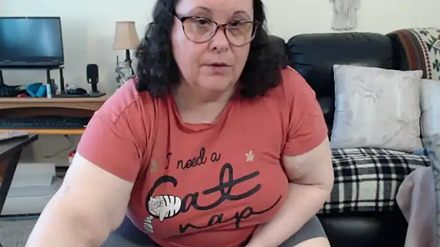 Pokazy przed kamerką – Juicy_Julie469