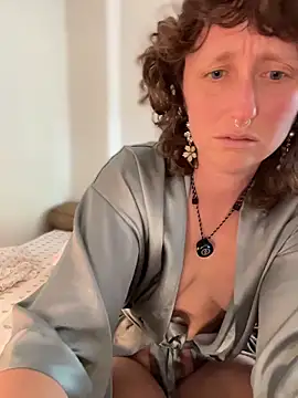 mossy_kiss Show in webcam