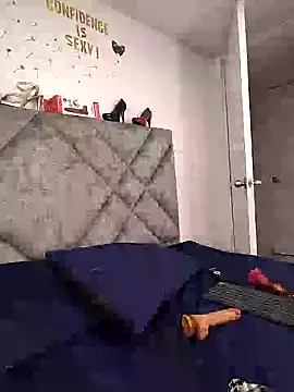 Chat +18 de Shantey_Laurent ao vivo