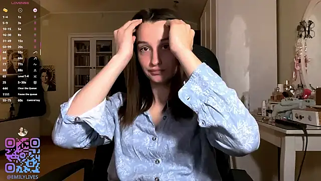 DarlineBrusteraのライブXXXチャット