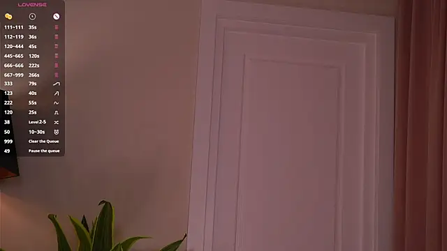 MiaBanger Live XXX-chat