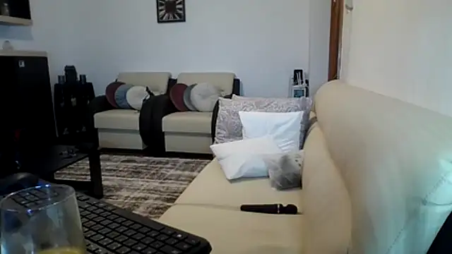 Ella_sweety00 élő XXX-chatje