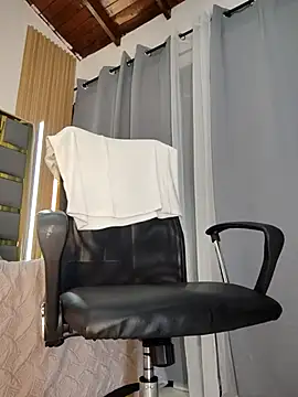 Oliver_bigblack_cock Show Webcam