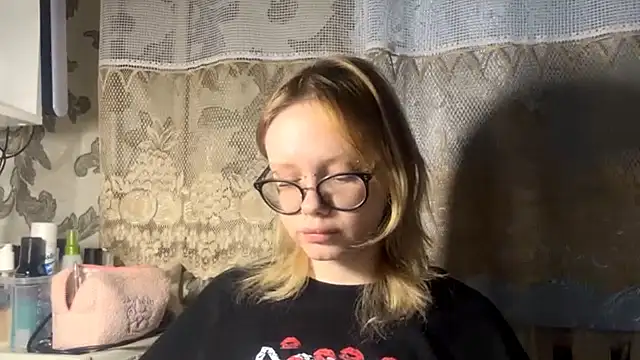 XXX chat uživo modela KrystenHoye