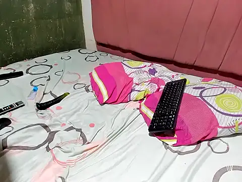 Show modela Nikoll_couplee na web-kameri