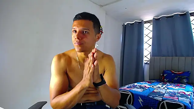 DavidAngell7 即時 XXX 聊天