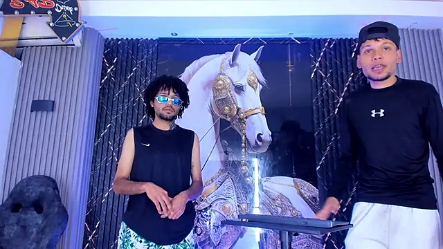 Show modela Josh_Hot_Sex na web-kameri