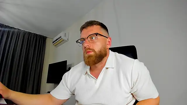 XXX chat uživo modela Findom_guy