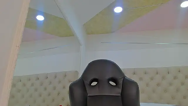 DylanRoyce_ Show Webcam