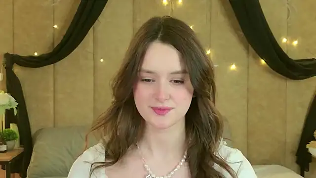 EvaSwen Adlı Modelin Canlı XXX Sohbeti