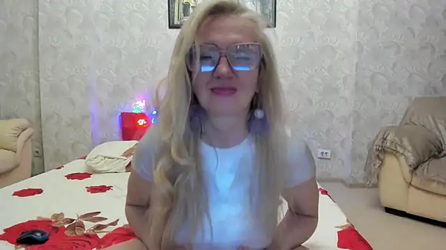 TrueFoxyyy 网络视讯表演