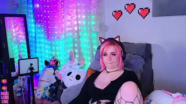 Chat +18 de Angel-Lewd-Cake ao vivo
