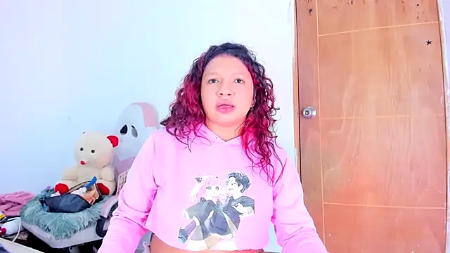 Chatroom XXX en direct de Emily_Coper18