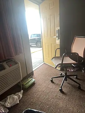 Stressreliever82's Live XXX Chat