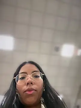 دردشة SheenaBrooke الجنسية المباشرة