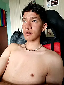 heyy_noah11 Webcam Show