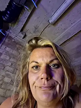 KingaCookiesn Live XXX chat