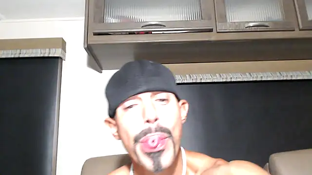 ThickD2C Chat XXX in diretta