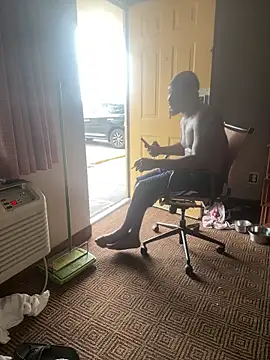 Pokazy przed kamerką – Stressreliever82