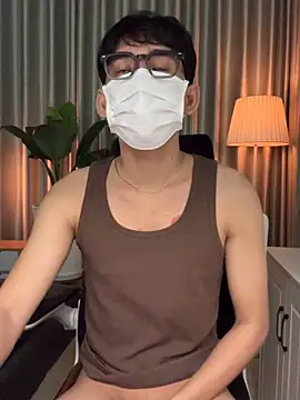 MinhTuanLive: διαδικτυακό σόου στην κάμερα