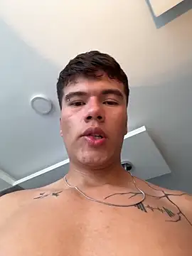 Pokazy przed kamerką – Logan_smith1