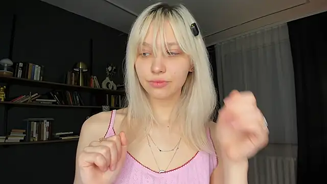 Онлайн чат XXX ErinBissonnette