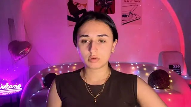 ParsedFix Adlı Modelin Canlı XXX Sohbeti