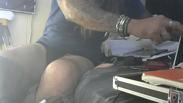 crassanova Live XXX Chat