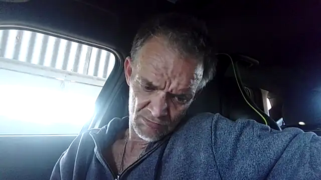 แชท XXX สดของ TooFknHorny7676@xh